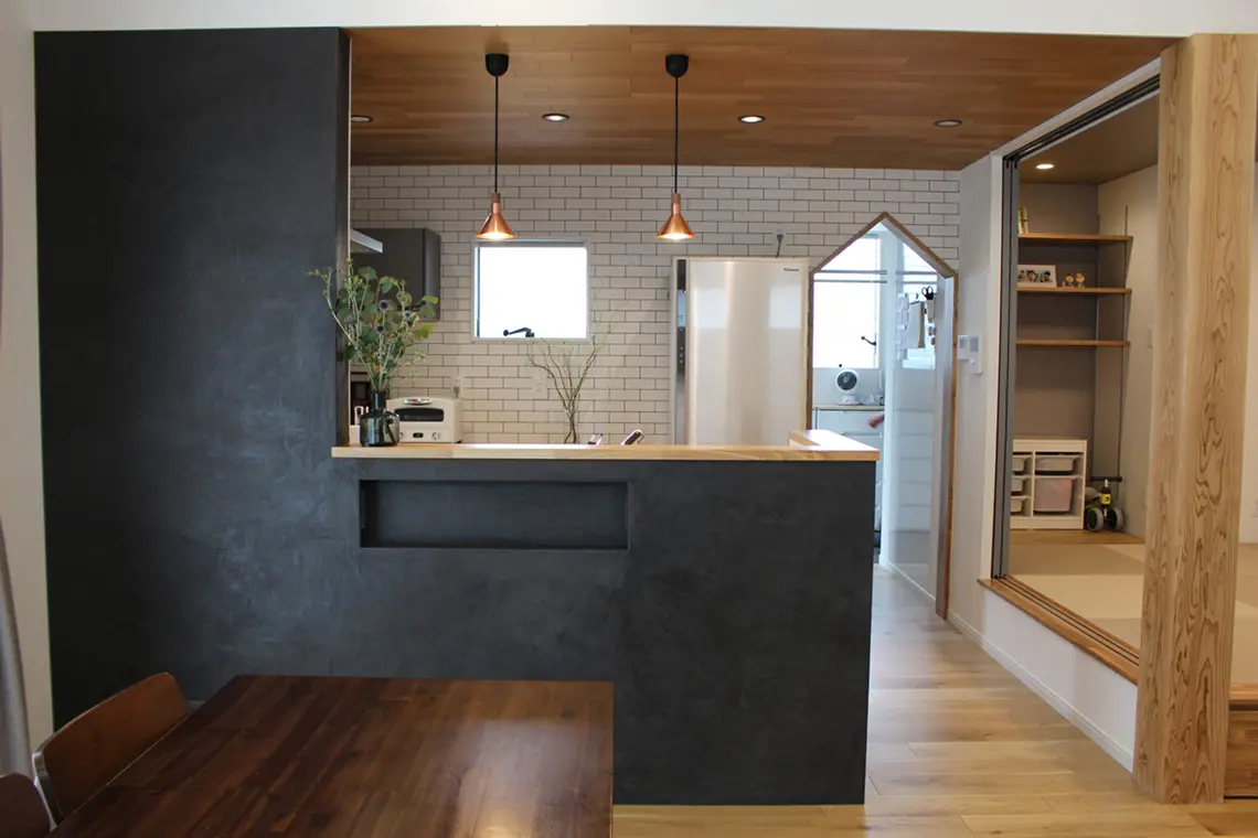 Tさまご家族のイラスト