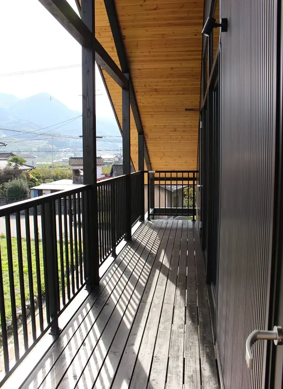 Tさまご家族のイラスト